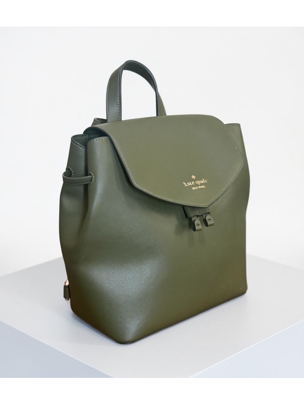 Kate Spade New York Olive Green Saffiano Leather Backpack with Adjustable Straps - Picture 4 of 12